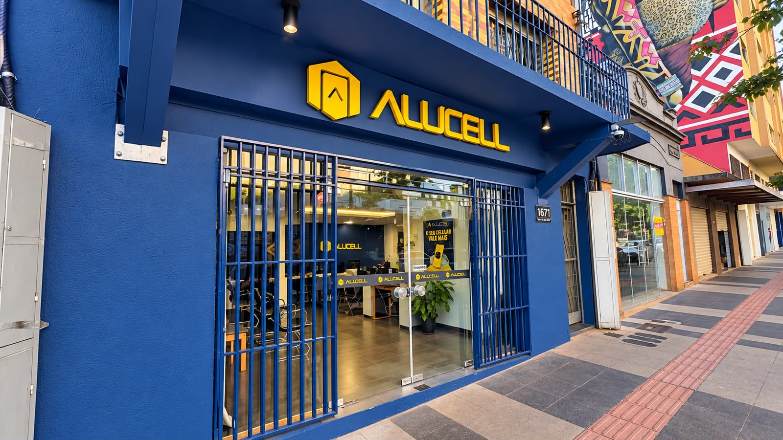 Fachada da loja Alucell na Rua 14 de Julho, 1671, Centro de Campo Grande